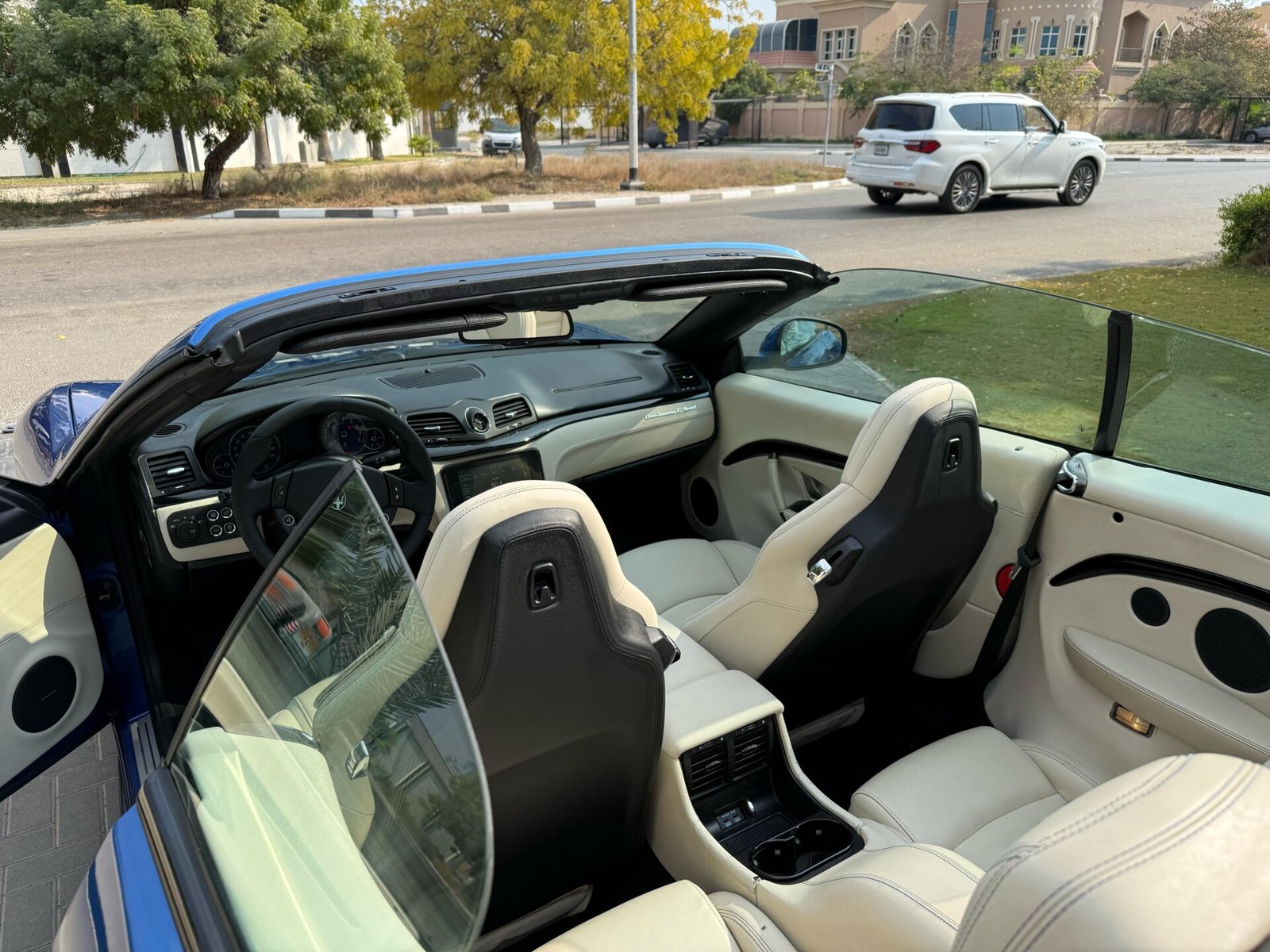 
maserati gran cabrio s 4.7L v8 454cv 2018 full									