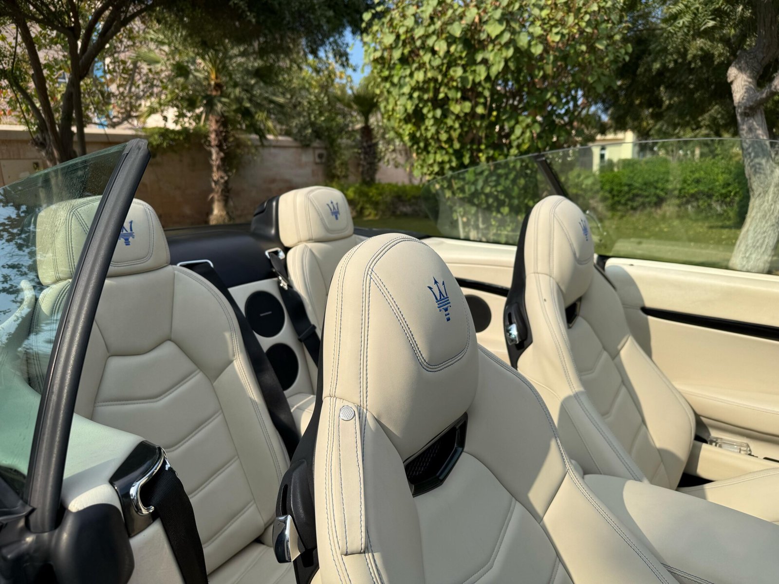 
maserati gran cabrio s 4.7L v8 454cv 2018 full									