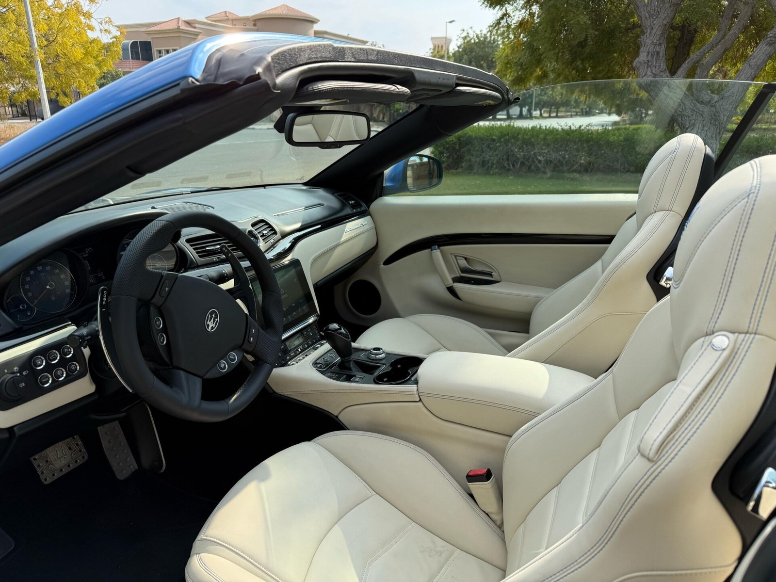 
maserati gran cabrio s 4.7L v8 454cv 2018 full									